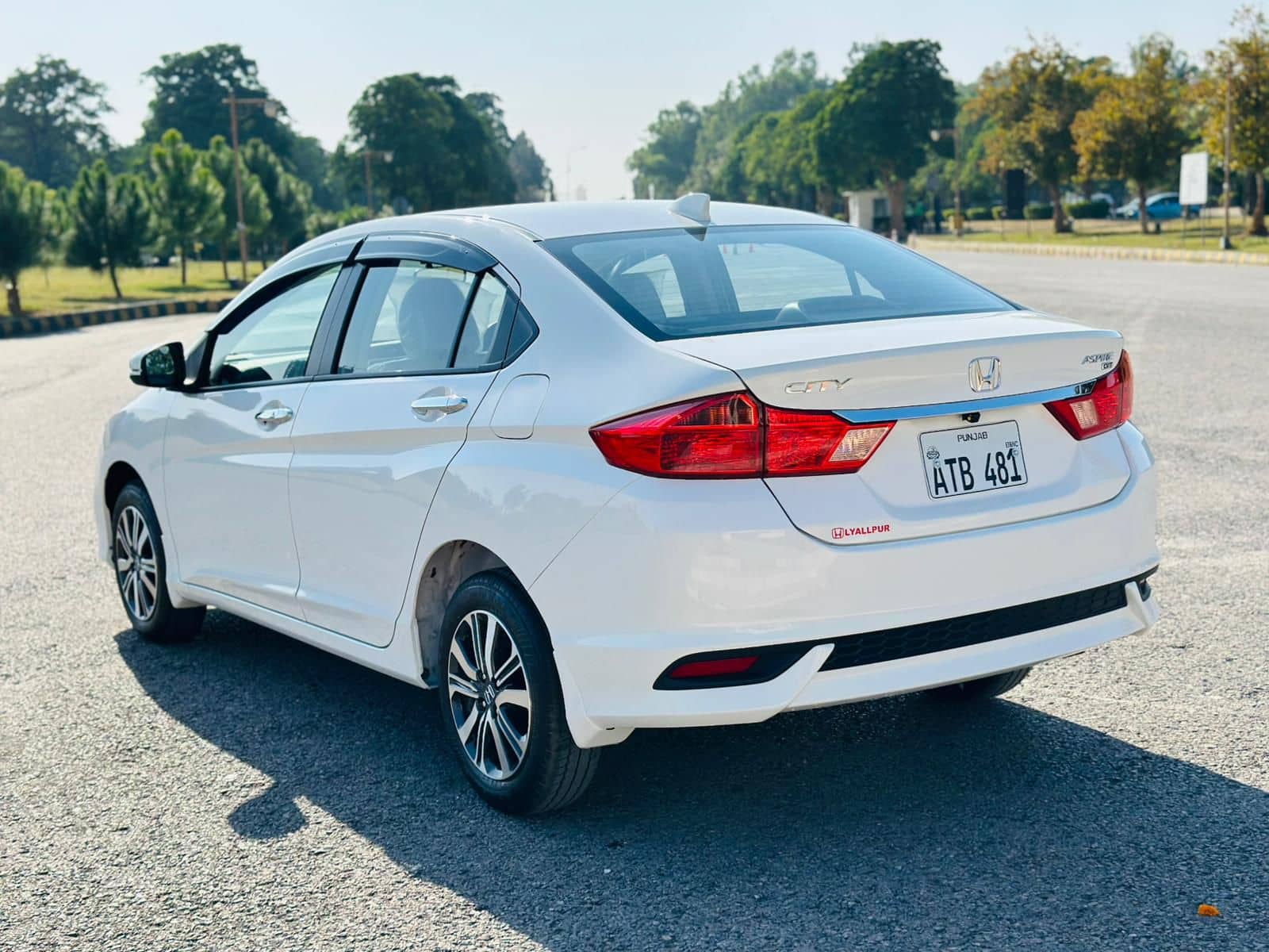 Honda City Aspire white