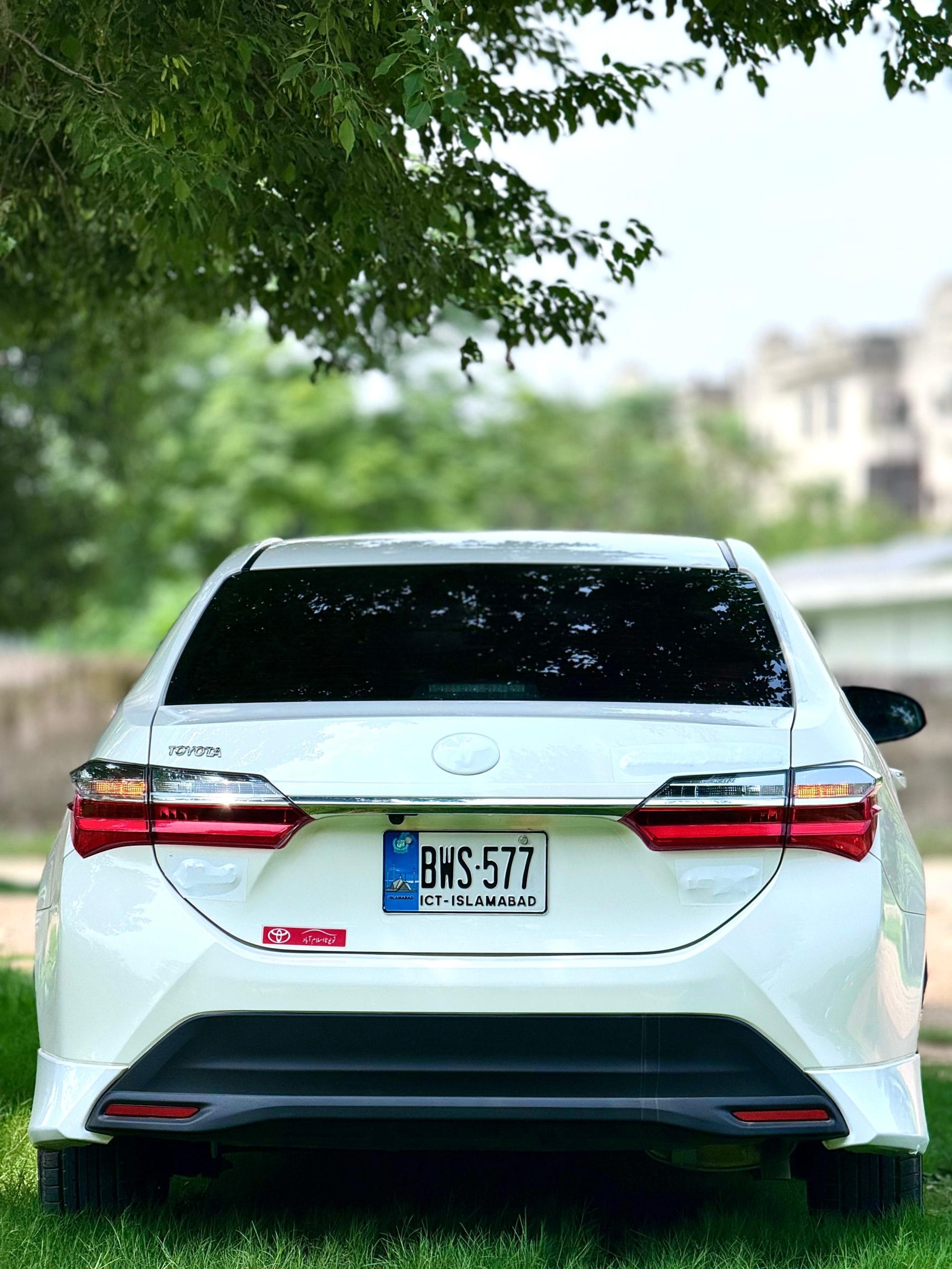 Toyota corolla Grande Back