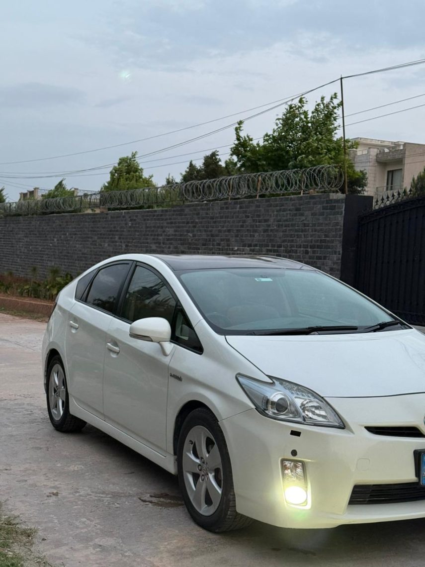 Toyota Prius rightside front