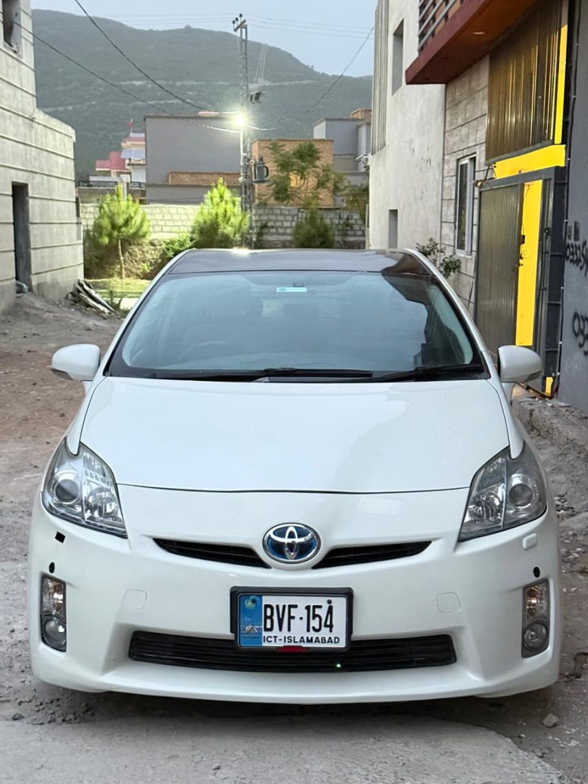 Toyota Prius Front